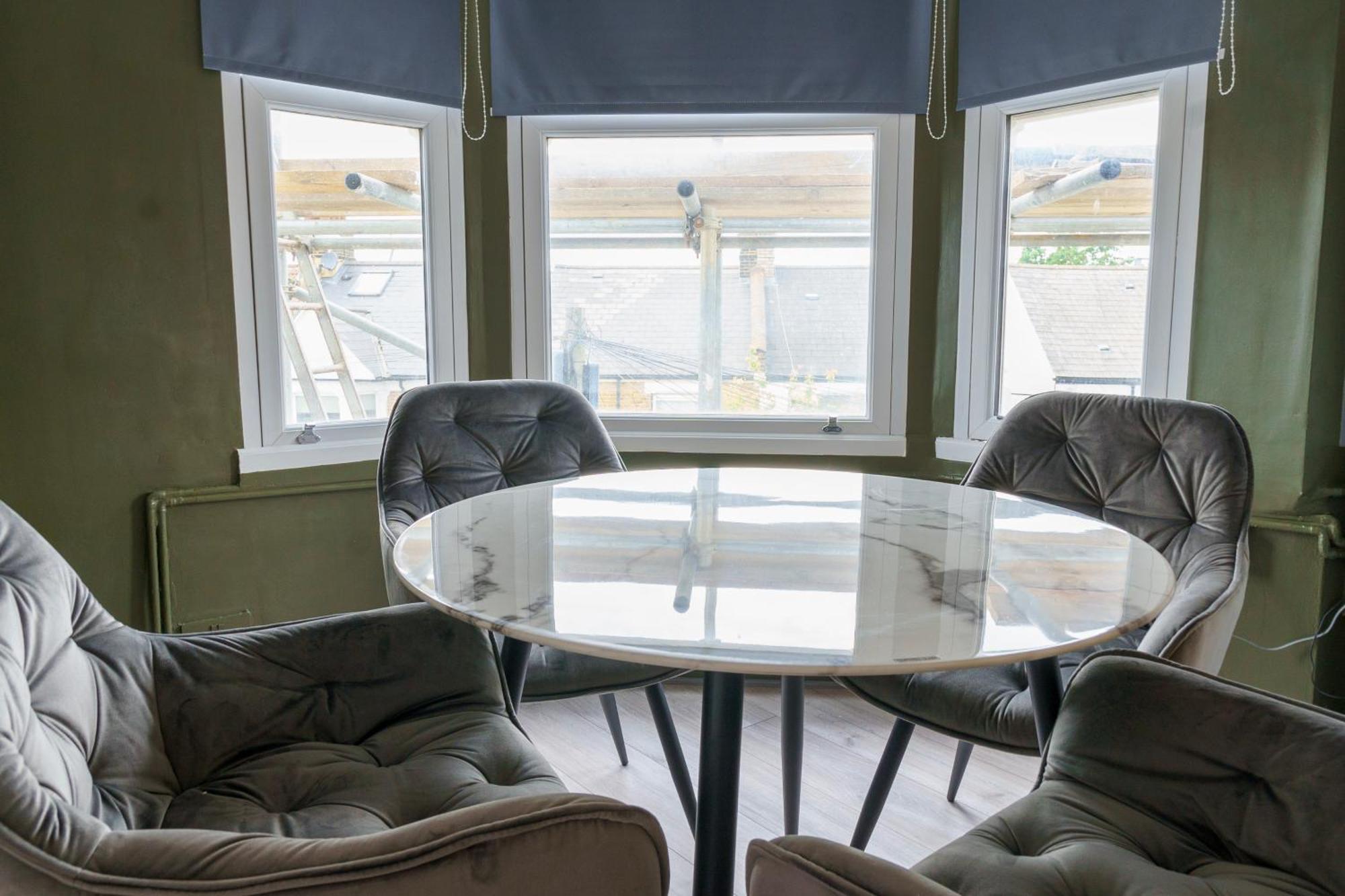 5C- Stylish Urban Retreat - Spacious 2 Bed Flat Londres Extérieur photo