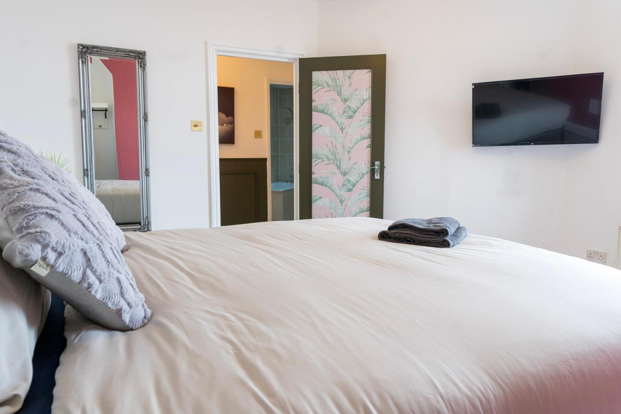 5C- Stylish Urban Retreat - Spacious 2 Bed Flat Londres Extérieur photo