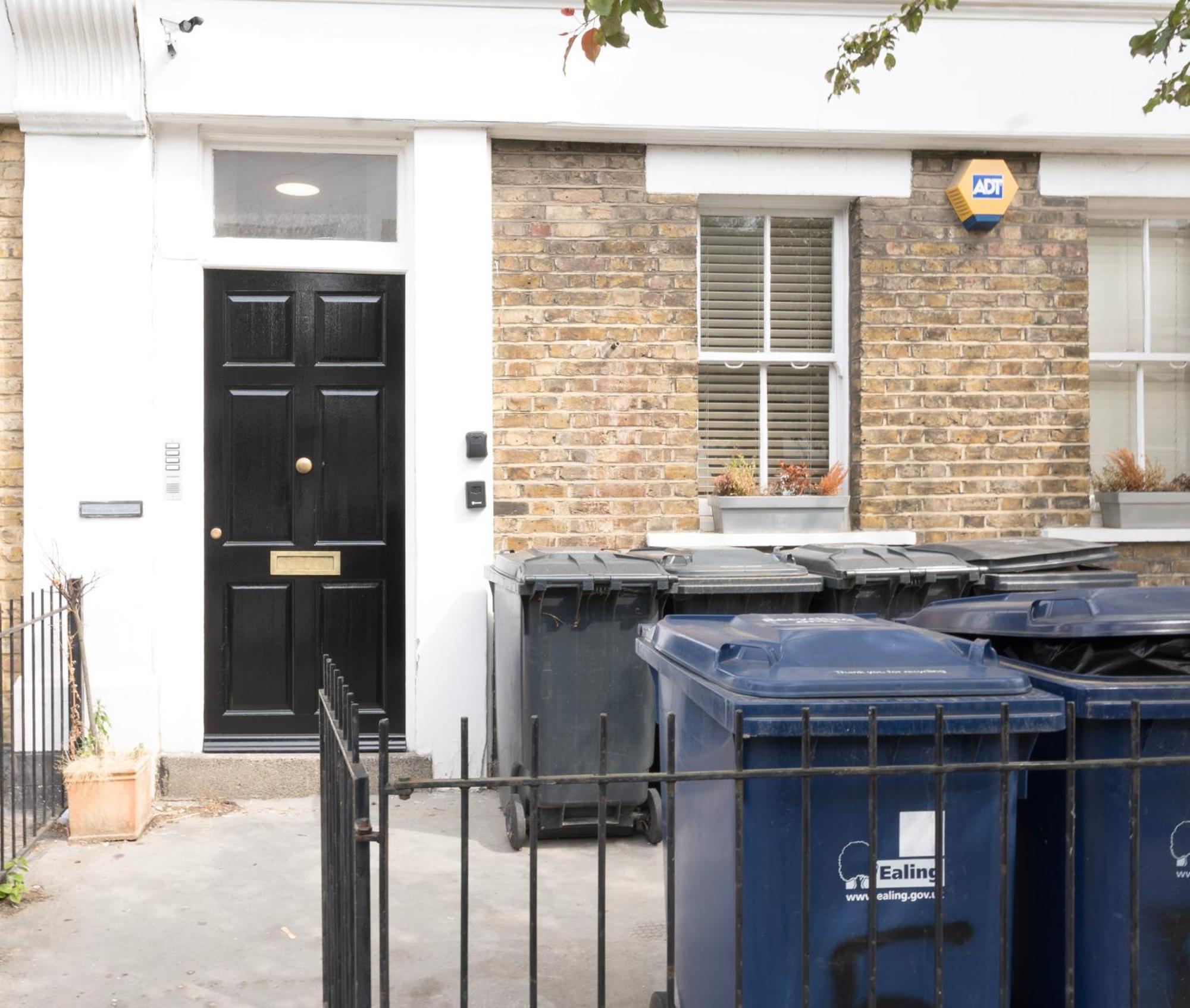 5C- Stylish Urban Retreat - Spacious 2 Bed Flat Londres Extérieur photo