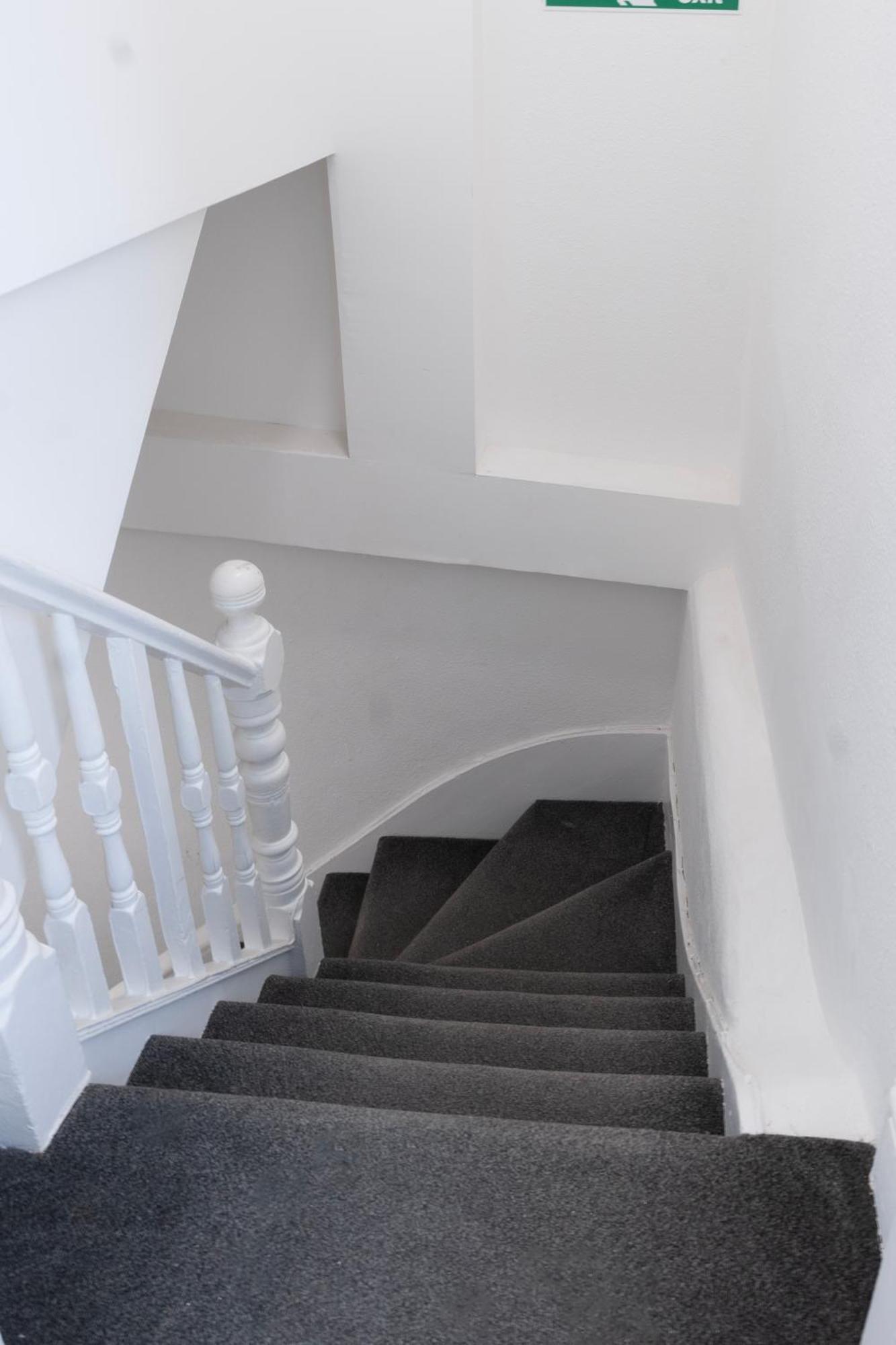 5C- Stylish Urban Retreat - Spacious 2 Bed Flat Londres Extérieur photo