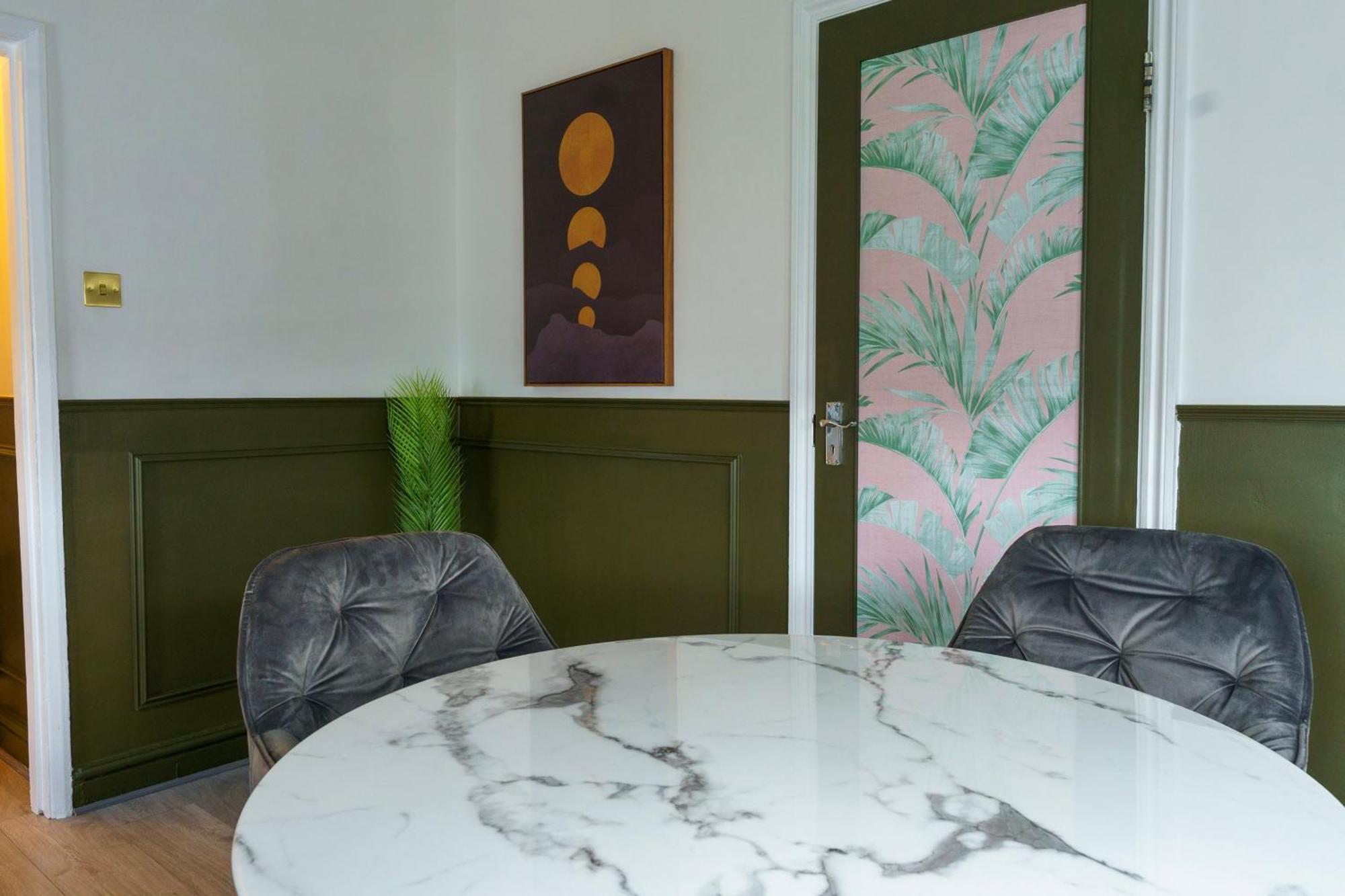5C- Stylish Urban Retreat - Spacious 2 Bed Flat Londres Extérieur photo