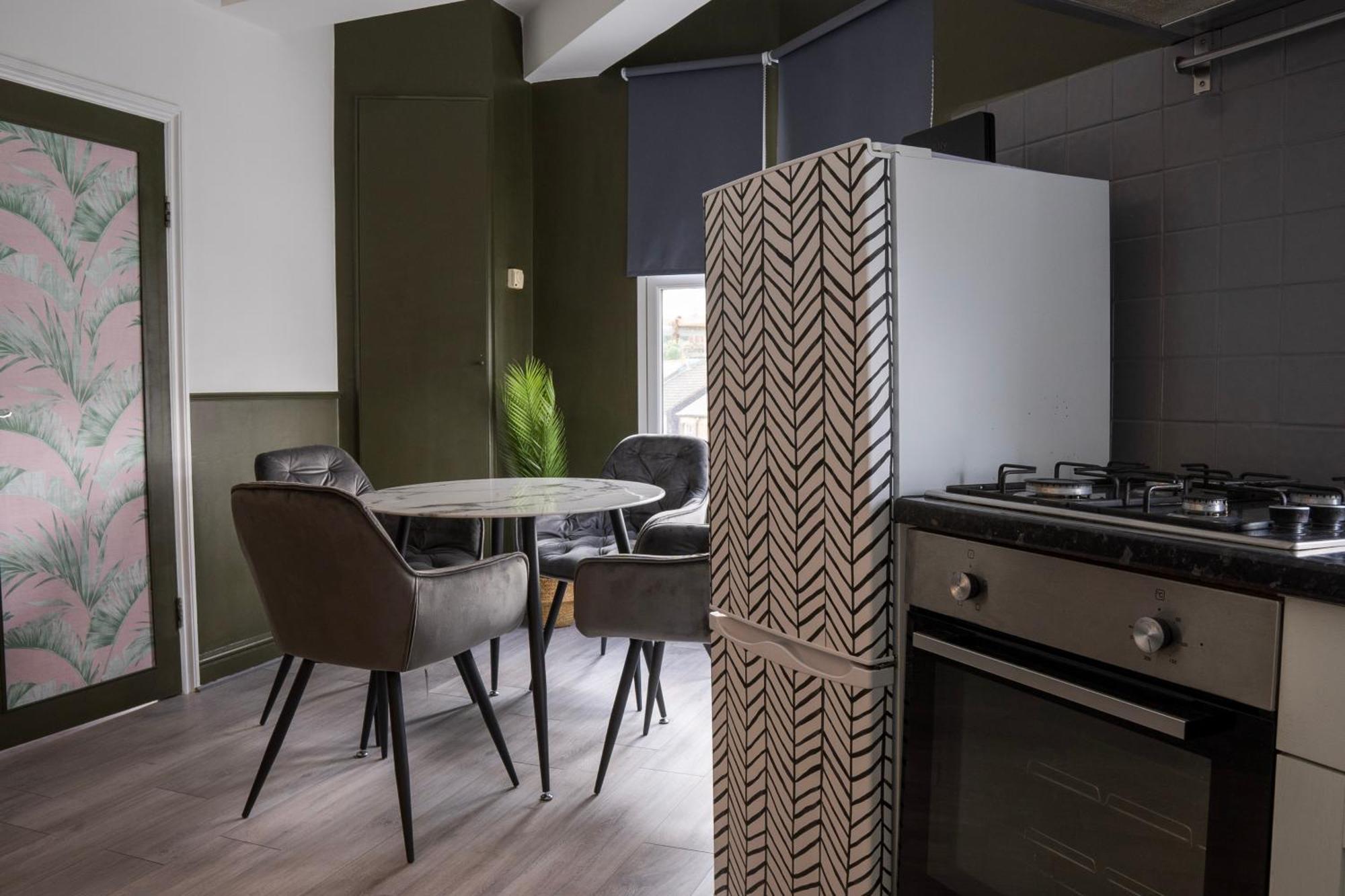 5C- Stylish Urban Retreat - Spacious 2 Bed Flat Londres Extérieur photo